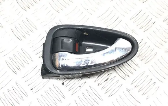 Toyota Avensis T270 Front door interior handle 6920605051