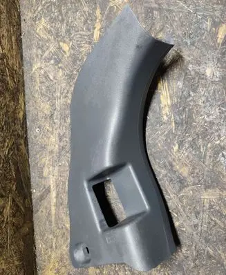 Suzuki Alto (B) pillar trim (bottom) 7614068K10