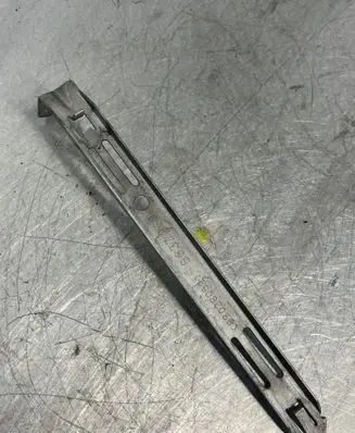 Volvo XC90 Headlight/headlamp mounting bracket 8637181