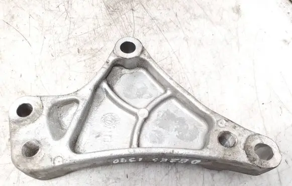 Renault Koleos I Gearbox mounting bracket 11253JD710
