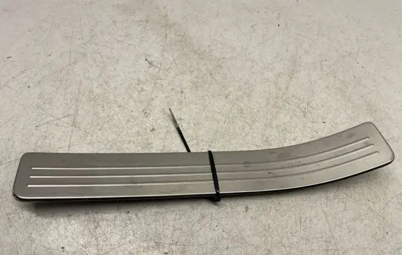 Mercedes-Benz C W204 Rear sill trim cover A2046800335