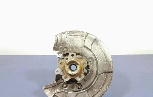 BMW X5 E53 Front wheel hub spindle knuckle 