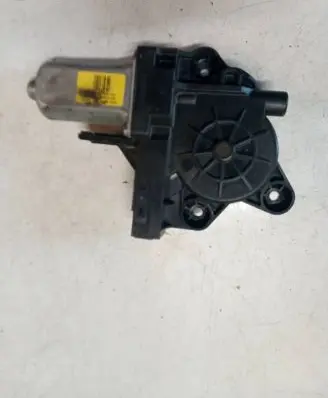 Volvo XC70 Front door window regulator motor WR12290
