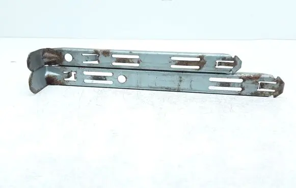 Volvo XC90 Headlight/headlamp mounting bracket 8637182 8637181