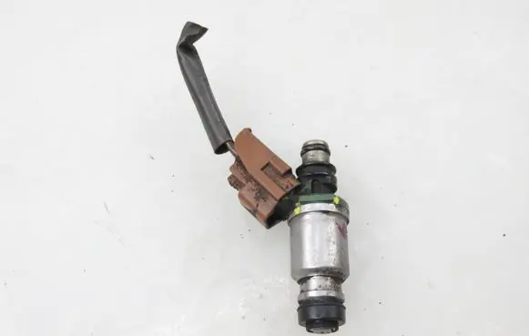 Toyota RAV 4 (XA10) Fuel injector 2325074100
