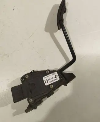 Opel Agila A Accelerator throttle pedal 4940083E50 6PV00819600 9204284