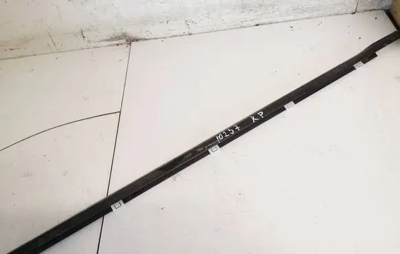 KIA Ceed Front door glass trim molding 