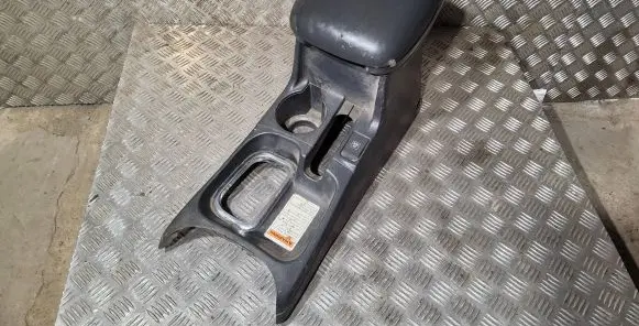 Suzuki Grand Vitara I Armrest 7591050J00