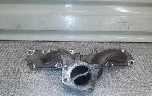 Opel Insignia A Exhaust manifold 12605107