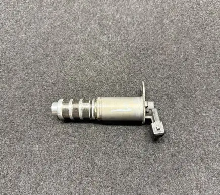 BMW 5 F10 F11 Camshaft vanos timing valve 8605123 13151880