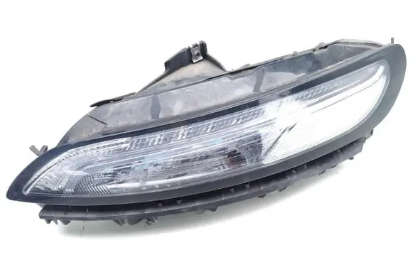 Jeep Cherokee Headlight/headlamp 68157105AN F00HTC500908