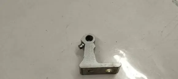Skoda Octavia Mk3 (5E) Front door upper hinge 7n0831402a