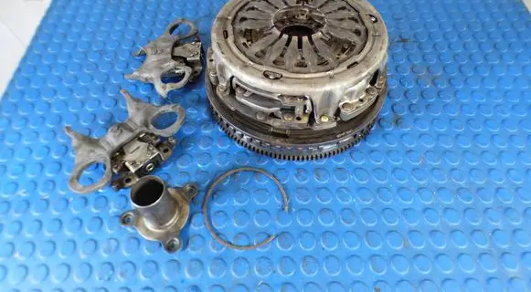 Renault Clio IV Clutch set kit CART123105323R 123105323R 2500181100