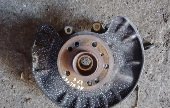 Mercedes-Benz ML W166 Rear wheel hub