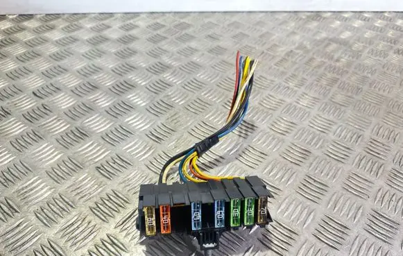 Citroen C3 Fuse module 27680