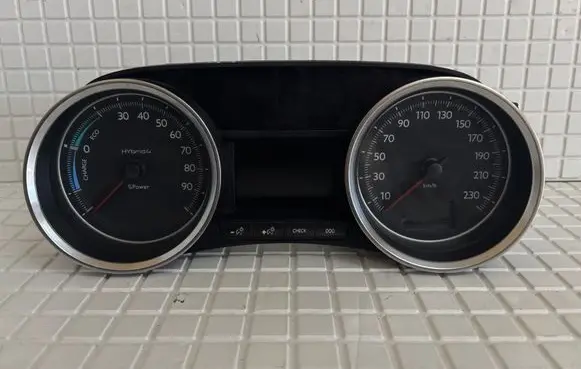 Peugeot 508 RXH Speedometer (instrument cluster) 5550030709
