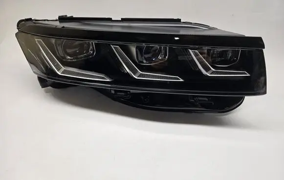 Volkswagen Touareg III Headlight/headlamp 761941082AB