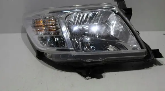 Toyota Hilux (AN10, AN20, AN30) Headlight/headlamp
