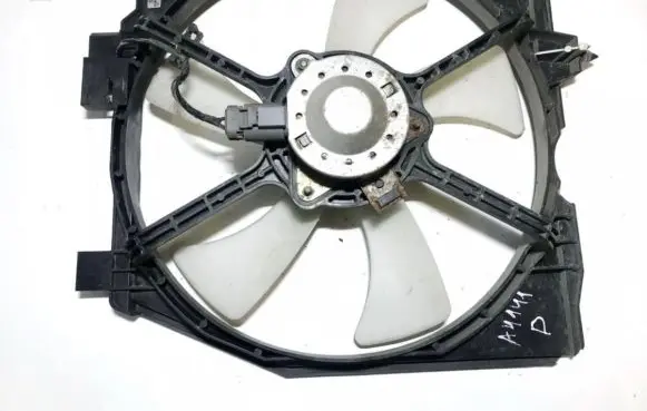 Mazda 323 F Radiator cooling fan shroud zl01