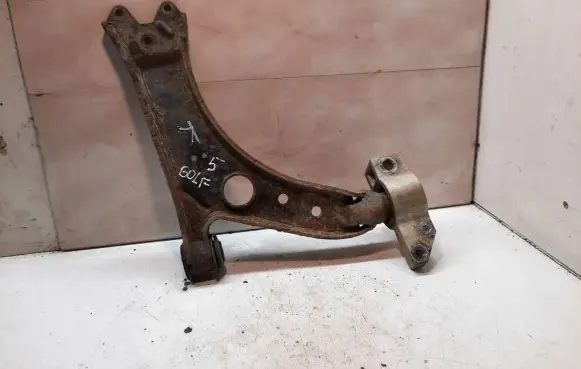 Volkswagen Golf V Front lower control arm/wishbone