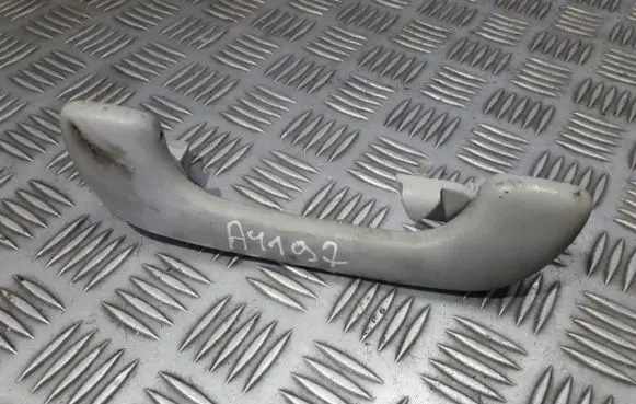Nissan Qashqai Rear interior roof grab handle 8200003209