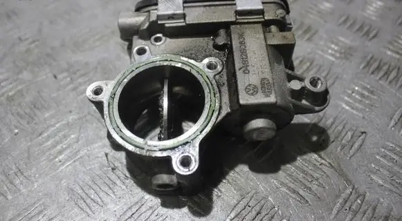 Skoda Rapid (NH) Throttle valve 04B128063K