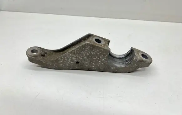 BMW 8 G16 Sway bar bush bracket, front 6861473