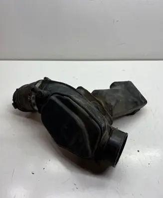 Infiniti FX Air intake duct part 30718