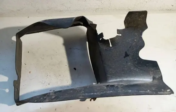 Volkswagen Phaeton Intercooler air channel guide 3D0121468
