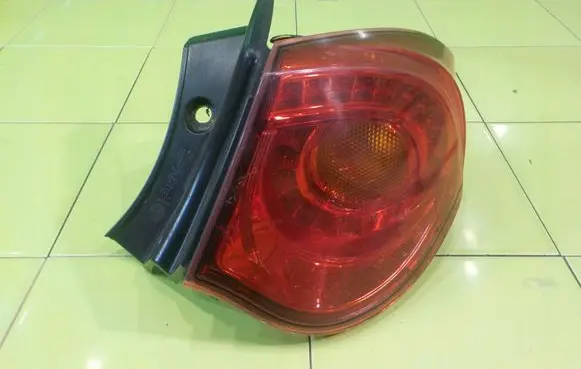 Alfa Romeo Giulietta Rear/tail lights 50513612