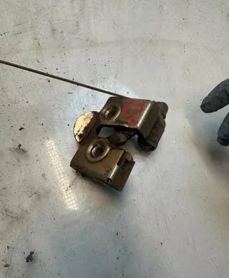 Volkswagen Transporter - Caravelle T3 Sliding door lock 251843604