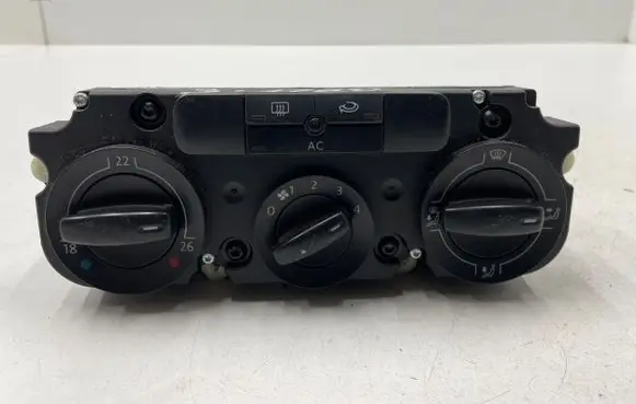 Volkswagen Golf V Climate control unit