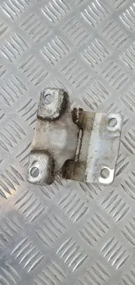 Mitsubishi L200 Tailgate hinge 