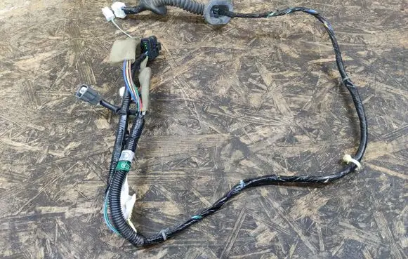Nissan Tiida C11 Rear door wiring loom 24126EM00A