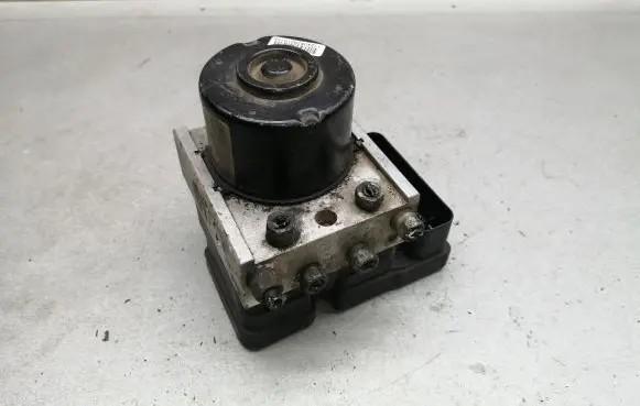 Opel Zafira B ABS Pump 13157576
