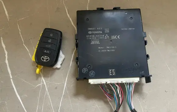 Toyota bZ4X Other devices 8999042210 2364001403