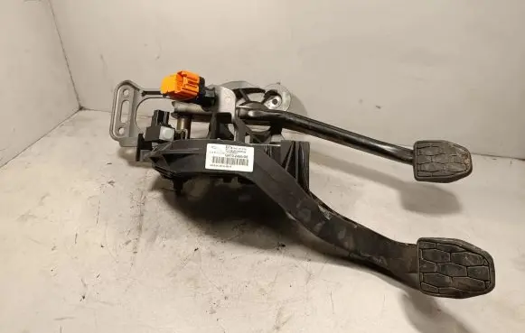 Jaguar XE Pedal assembly GX732450DE GX732450BD