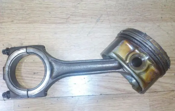 Audi A6 S6 C4 4A Piston with connecting rod bhs078