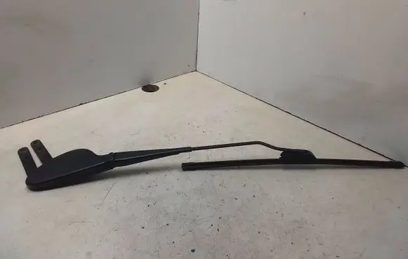 Mercedes-Benz C W203 Front wiper blade arm A2038201944