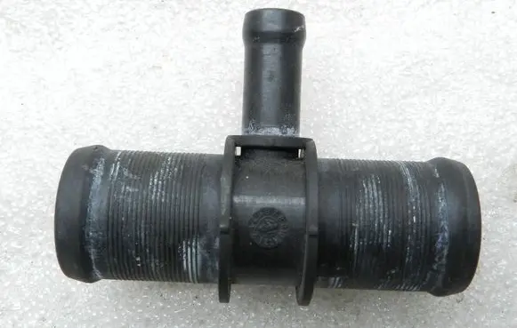 Nissan Qashqai Engine coolant pipe/hose 215373VS6B