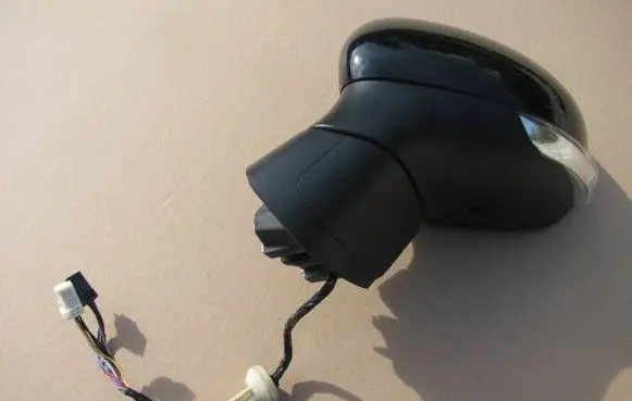 Front door electric wing mirror