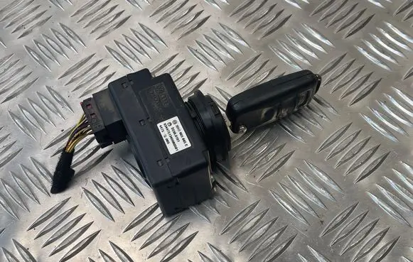 Volkswagen Touareg I Ignition lock 3D0905865E