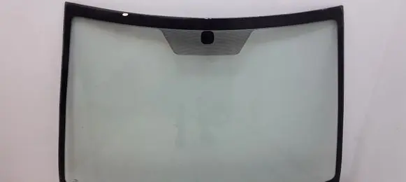 Hyundai i20 (PB PBT) Front windscreen/windshield window 
