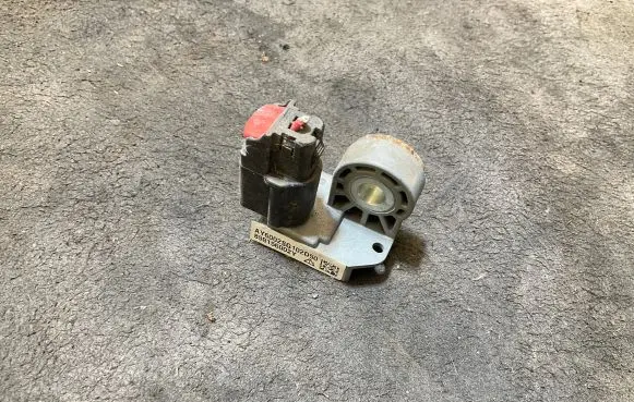Isuzu D-Max Airbag deployment crash/impact sensor 898156002Y AY6002SG102D50