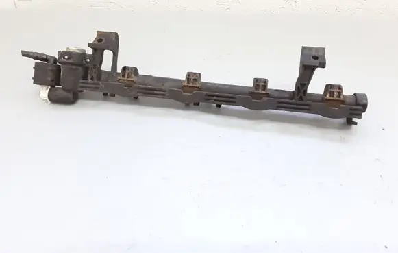 Ford Fiesta Fuel main line pipe VP8A6UAB 2Y3432915 100721A