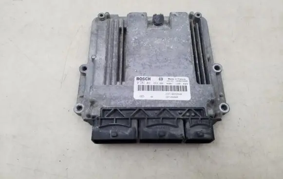 Renault Trafic III (X82) Engine control unit/module 237103984R