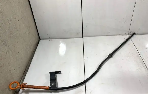 Volkswagen Golf V Oil level dip stick 030115636A