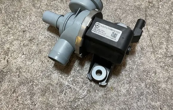 Mercedes-Benz CLA C118 X118 Fuel tank valve A2474703602