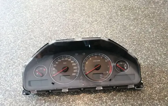 Volvo XC90 Speedometer (instrument cluster) 30682272
