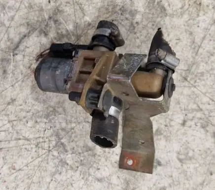 Mercedes-Benz Vito Viano W639 Coolant heater control valve 0018300684